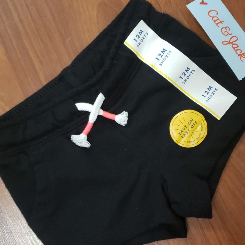 3/$10🌻 black shorts